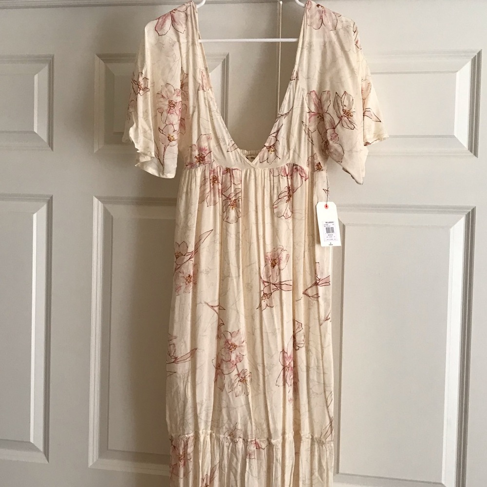 NWT Billabong Off White Floral Maxi Dress
